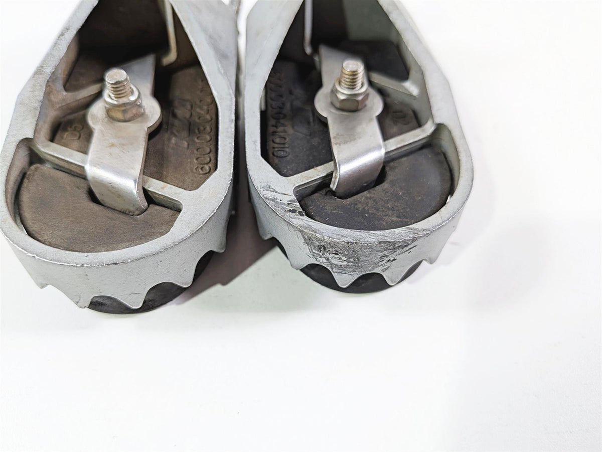 2005 KTM 950 LC8 Adventure Front Rider Foot Peg Rest Set 59003040250 78003041050 {{ shop.shopifyCountryName }} - Mototech271