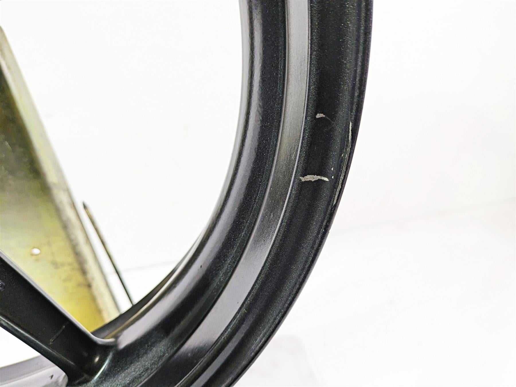 2012 Triumph Daytona 675 Straight 17x3.5 Front Wheel Rim Graphite T2000618 {{ shop.shopifyCountryName }} - Mototech271