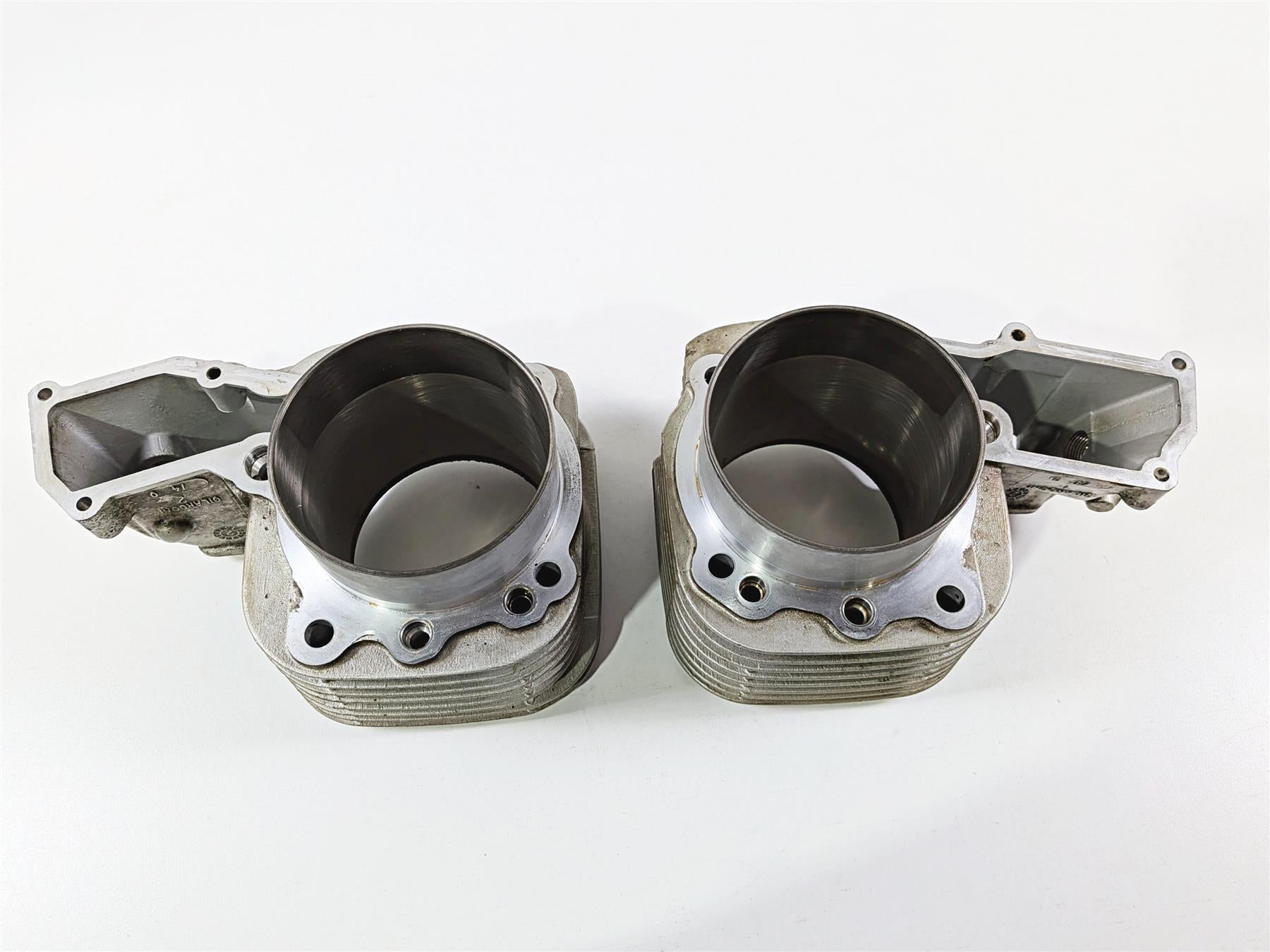 2004 BMW R1150GS R21 Cylinder Jug Barrel Set 11117672631 11117672632 {{ shop.shopifyCountryName }} - Mototech271