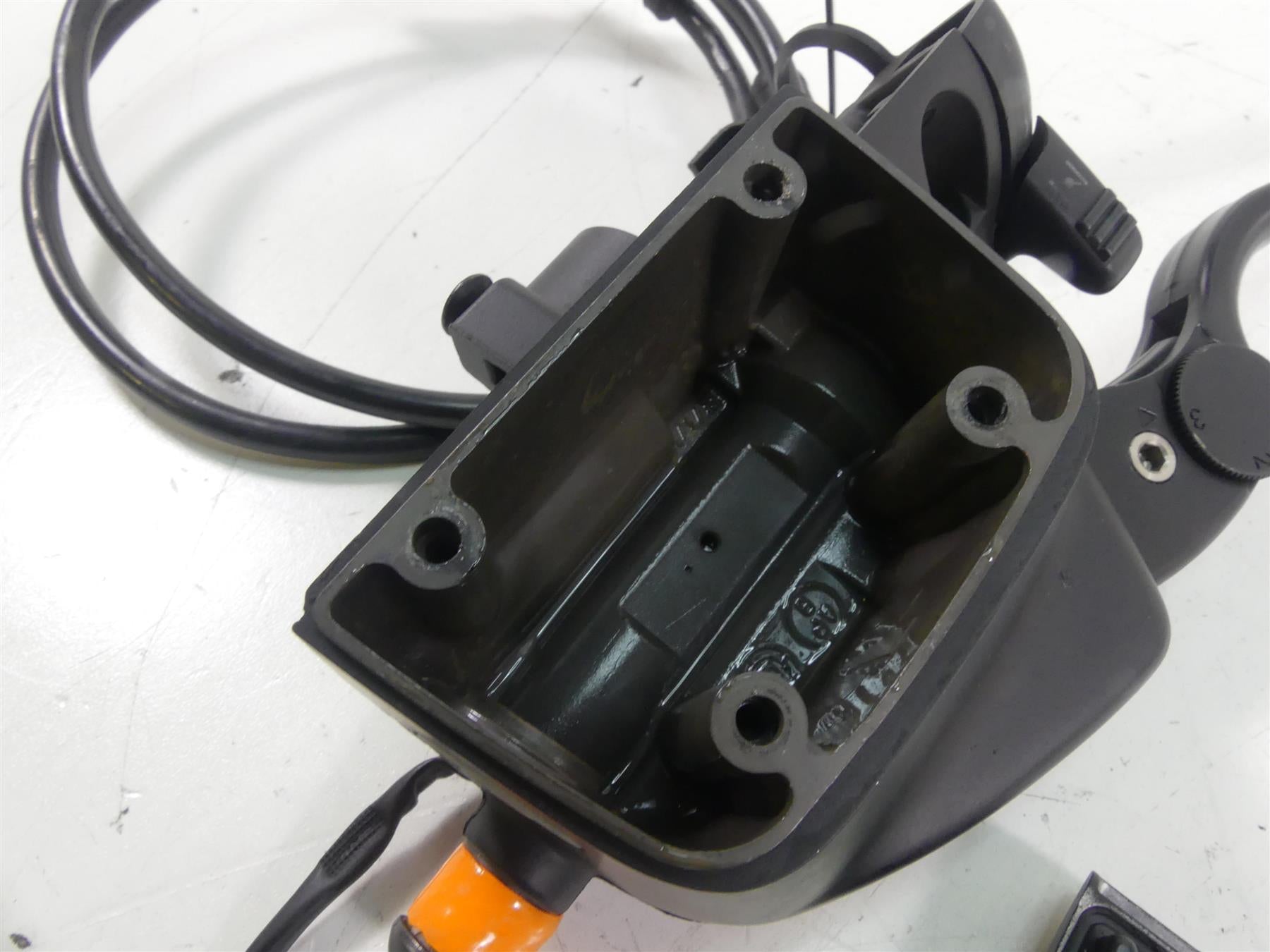 2003 BMW R1150 GS R21 Magura Clutch Master Cylinder + Lever & Cable 32717657183 {{ shop.shopifyCountryName }} - Mototech271
