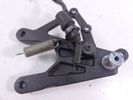 2015 Yamaha YZF-R1M Front Left Right Footpeg Foot Peg Mount Set 2CR-27443-00-00 {{ shop.shopifyCountryName }} - Mototech271