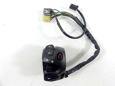 2012 Yamaha VMX17 VMAX 1700 Left Hand Light Blinker Control Switch 2S3-83972-00 {{ shop.shopifyCountryName }} - Mototech271