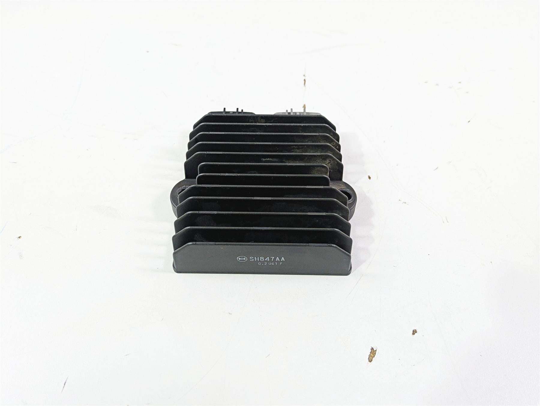 2020 Suzuki V-Strom 1050 XT Rectifier Voltage Regulator SH847AA 32800-31J00 {{ shop.shopifyCountryName }} - Mototech271