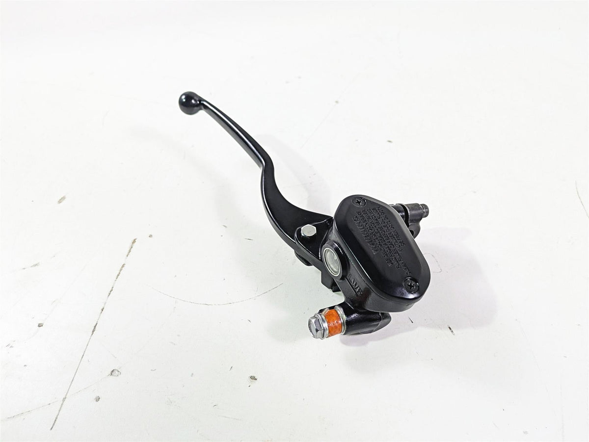 2023 Kawasaki EX400 Ninja Front Brake Master Cylinder + Lever 43015-0713 {{ shop.shopifyCountryName }} - Mototech271