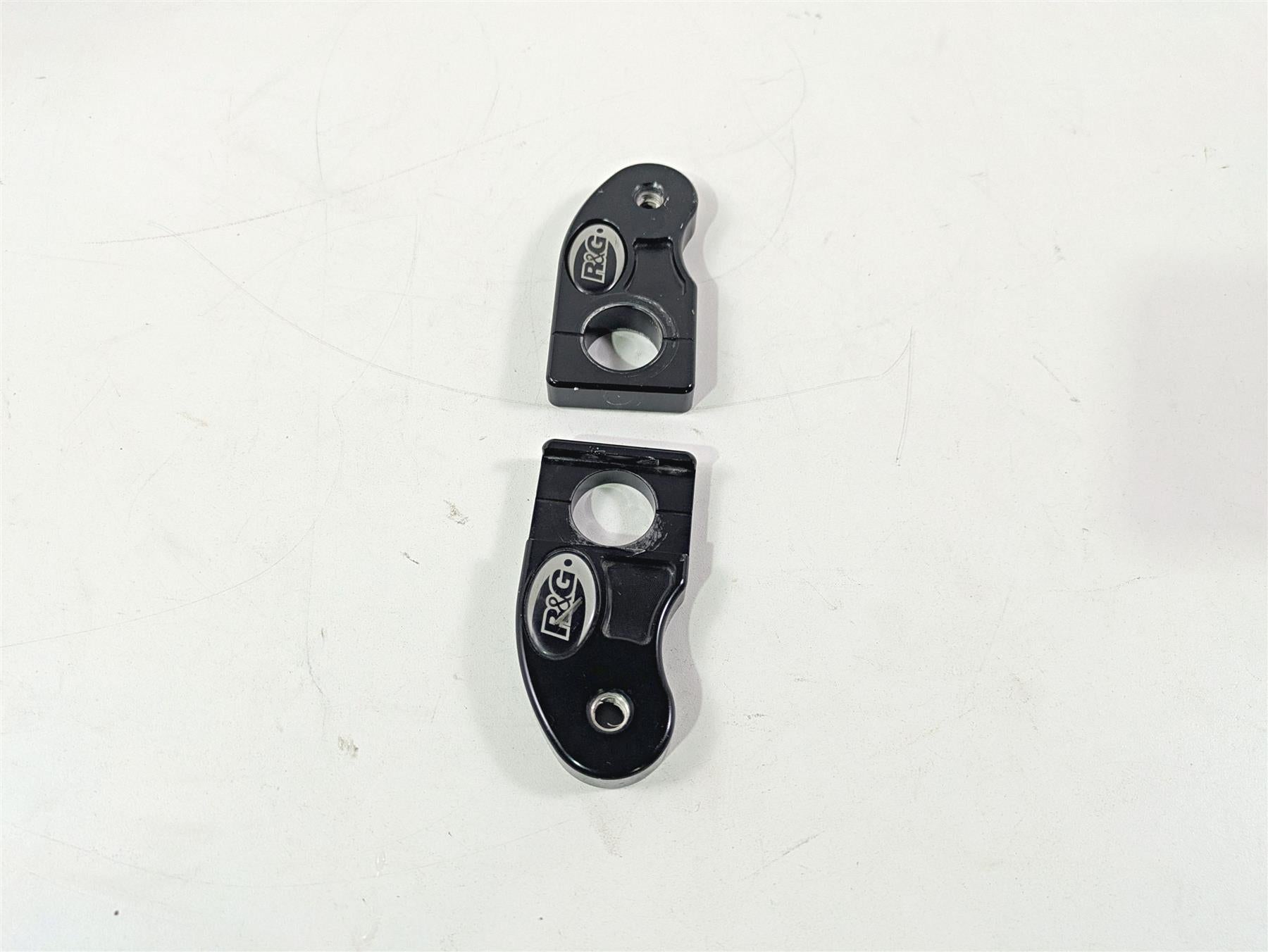 2017 Aprilia RSV 1100 Tuono V4 Factory R&G Cotton Reel Mount Plates CR0030BK {{ shop.shopifyCountryName }} - Mototech271