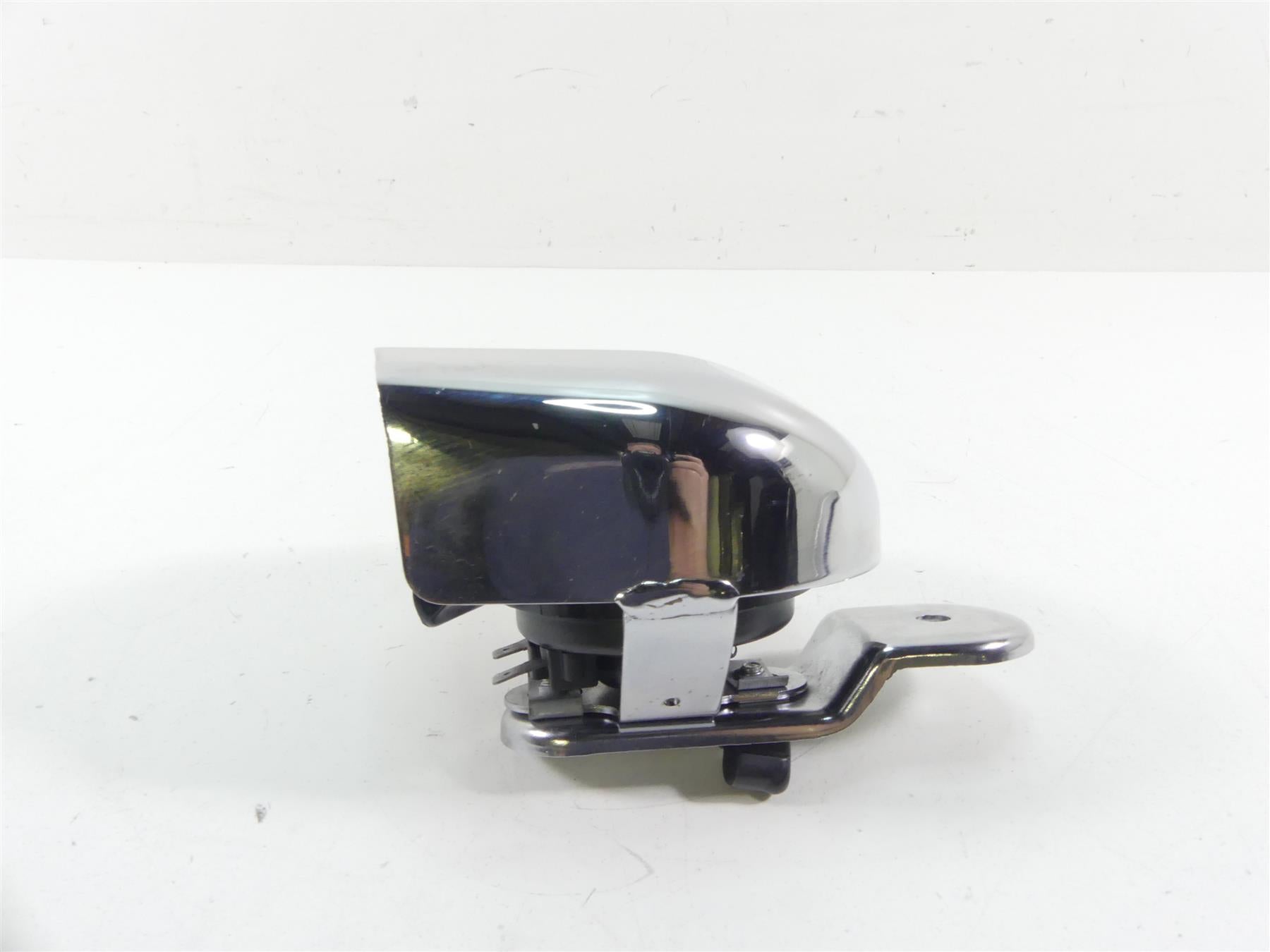2007 Harley FLHTCU SE CVO Electra Glide Horn With Chrome Cover 61300478 {{ shop.shopifyCountryName }} - Mototech271