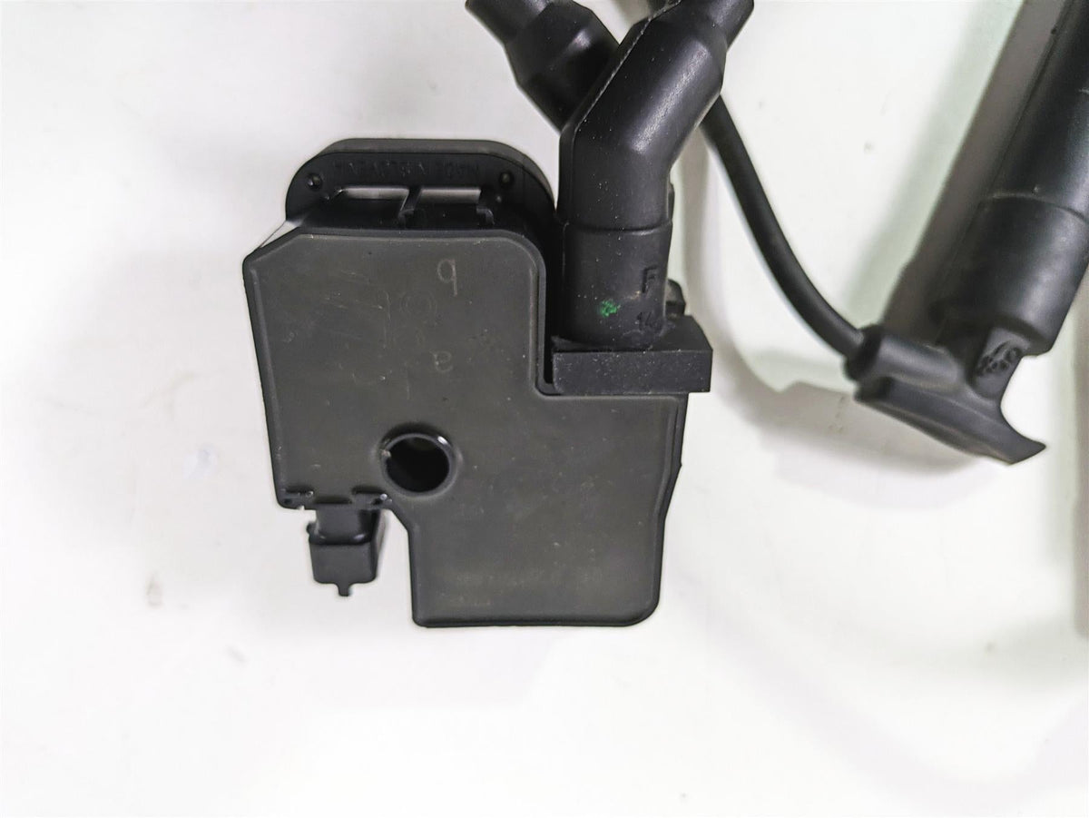 2018 Indian Chieftain Dark Horse Ignition Coil Wires Plugs 4010425 2876049 {{ shop.shopifyCountryName }} - Mototech271