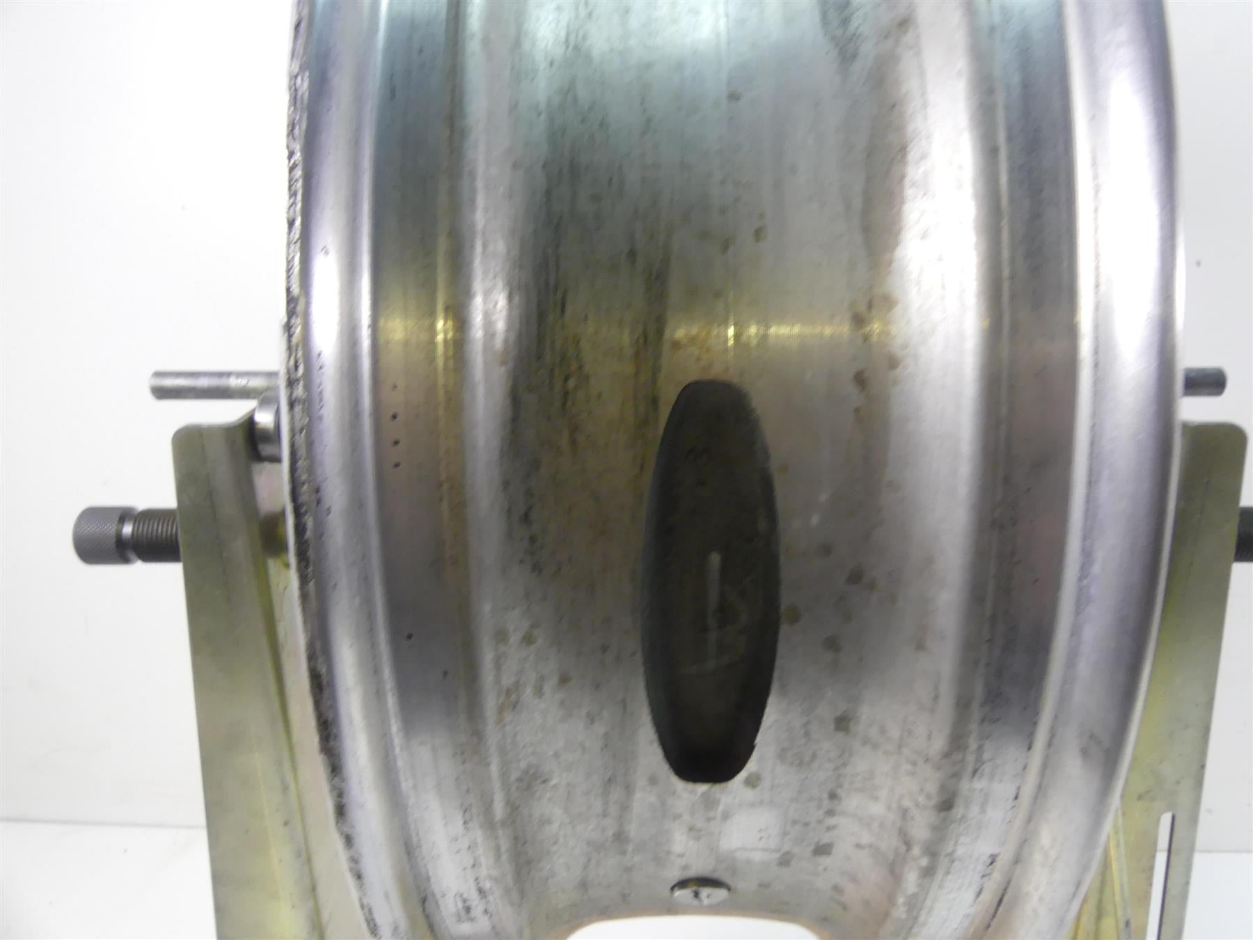 2015 Victory Cross Country Tour Straight 16x5 Rear Cast Wheel Rim 1521384 {{ shop.shopifyCountryName }} - Mototech271