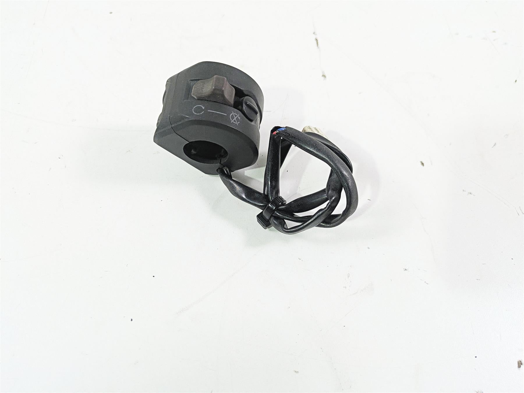 2012 Ducati Streetfighter 848 Right Hand Start Kill Control Switch 65010092I {{ shop.shopifyCountryName }} - Mototech271