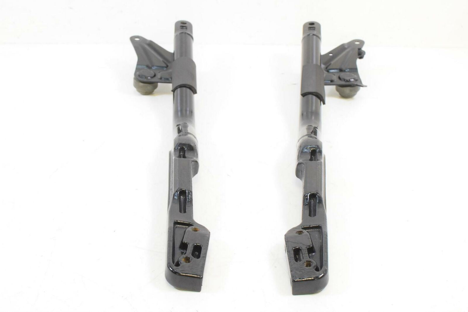 2017 Victory Octane 1200 Upper Frame Tube Rail Mount Set 1020139-266 / 1020138 {{ shop.shopifyCountryName }} - Mototech271