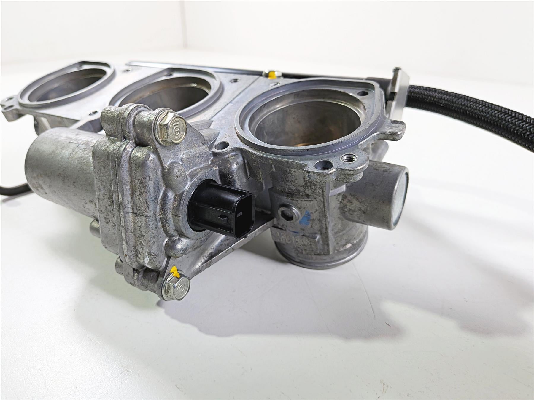 2022 Triumph Tiger 900 GT Pro Keihin Throttle Body Fuel Injection Set T1243400 {{ shop.shopifyCountryName }} - Mototech271