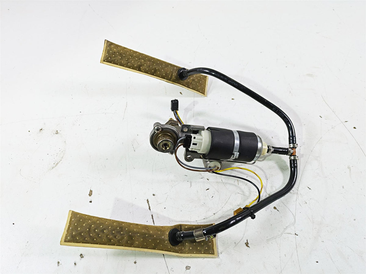 2004 Victory Kingpin Fuel Gas Petrol Pump - Tested 2520284 2520733 {{ shop.shopifyCountryName }} - Mototech271