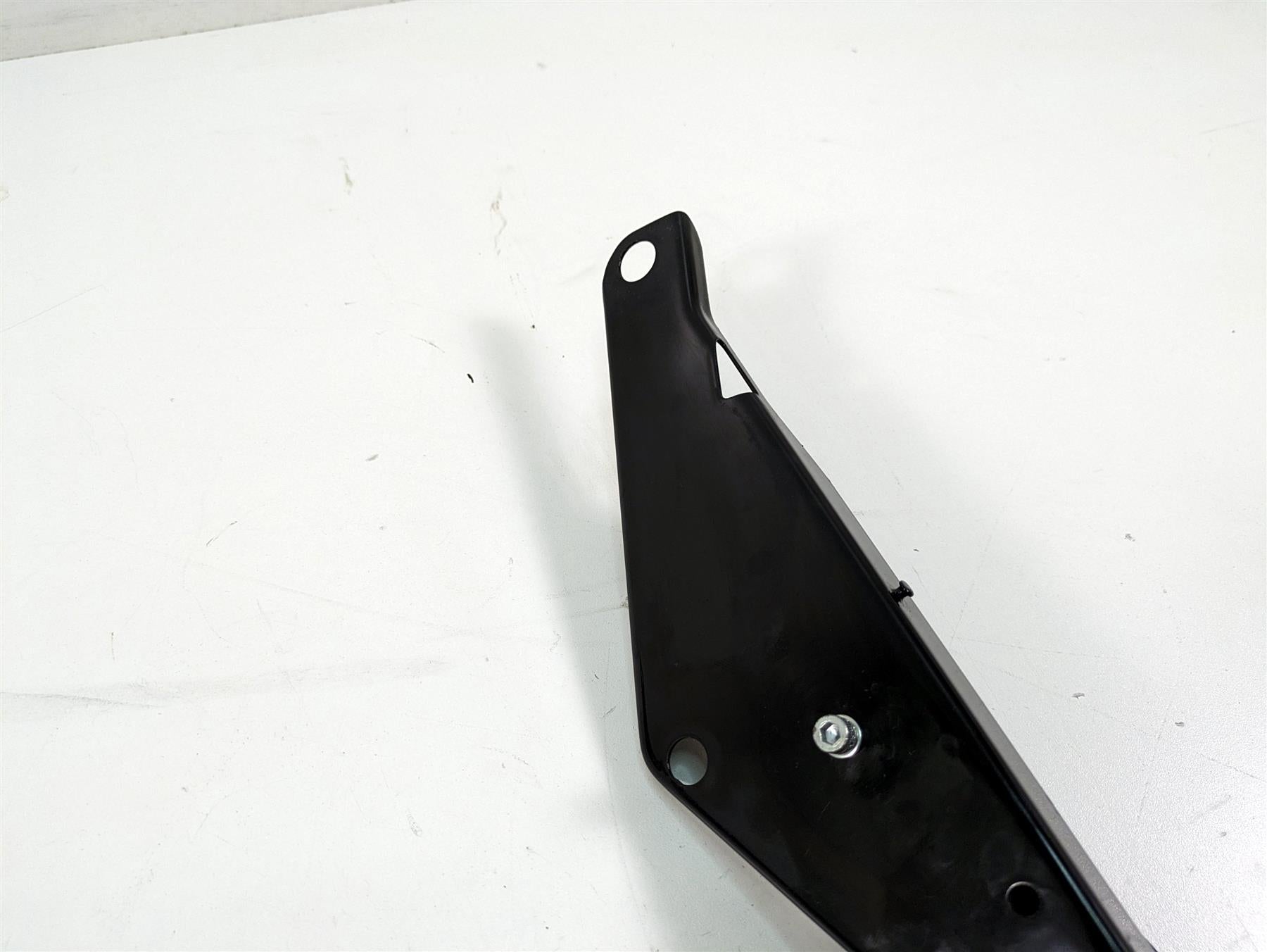 2006 Harley Touring FLHTCUI Electra Glide Front Fairing Mounts 58478-96 58479-96 {{ shop.shopifyCountryName }} - Mototech271