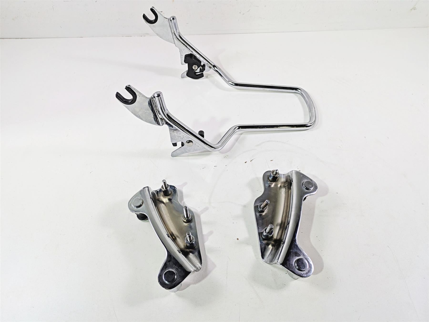 2009 Harley Touring FLHX Street Glide Sissy Bar 13.5" + Quick Release 52627-09A {{ shop.shopifyCountryName }} - Mototech271