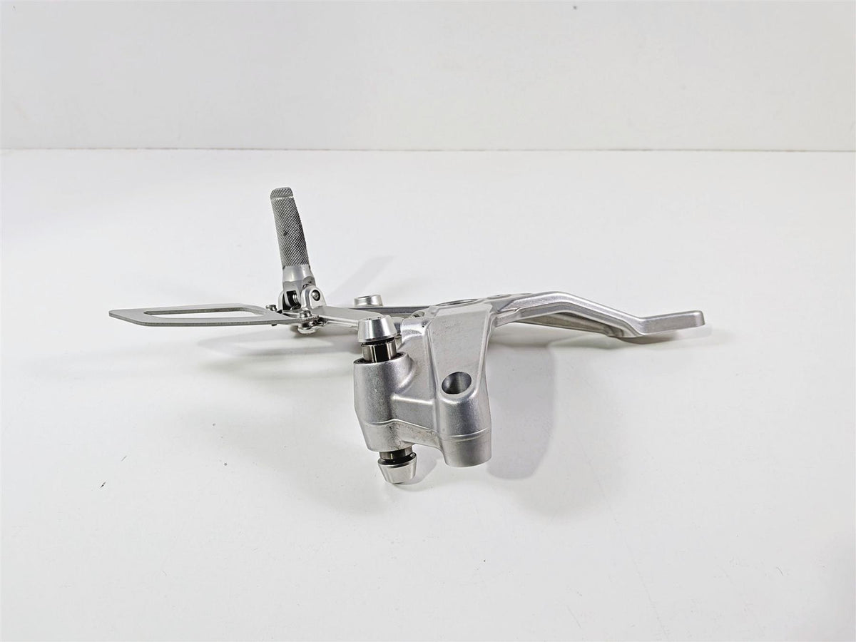 2019 Ducati 959 Panigale Left Frame Mount & Footpeg Set 8291E061AA 82424631AA {{ shop.shopifyCountryName }} - Mototech271