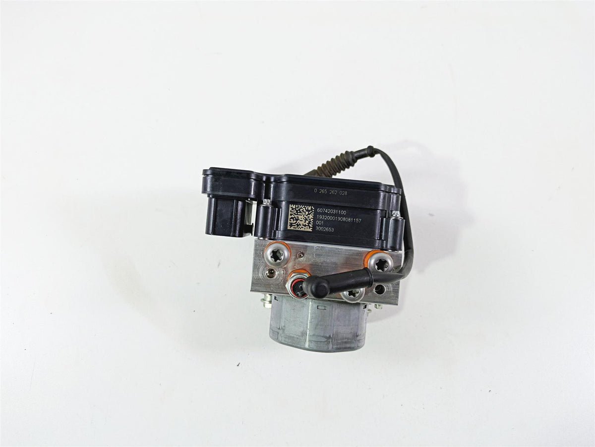 2020 KTM 1290 Super Adventure R Abs Brake Pump Module Unit 60742031144 {{ shop.shopifyCountryName }} - Mototech271