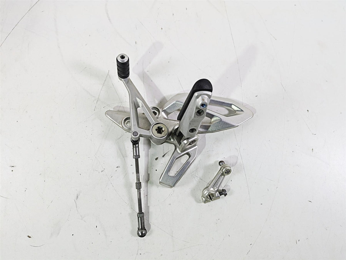 2016 BMW R1200RS K54 Left Rider Footpeg Set & Shifter 46718540796 {{ shop.shopifyCountryName }} - Mototech271