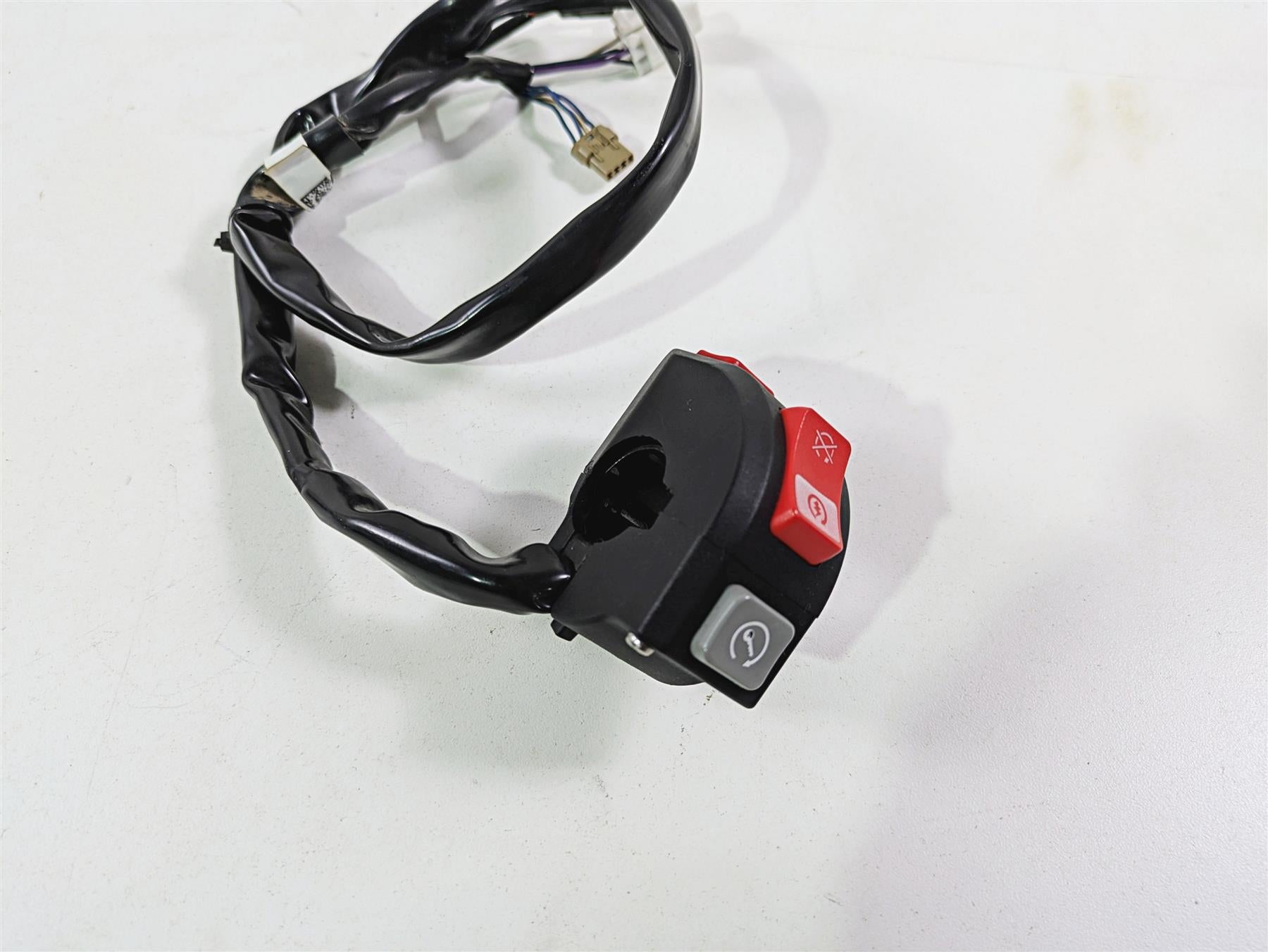 2020 KTM 1290 Super Adventure R Right Hand Control Switch Kill Start 61411174100 {{ shop.shopifyCountryName }} - Mototech271