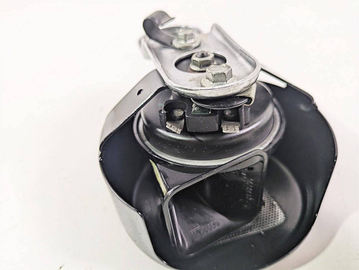 2016 Harley FXDWG Dyna Wide Glide Horn & Custom Cross Cover 69060-90H {{ shop.shopifyCountryName }} - Mototech271