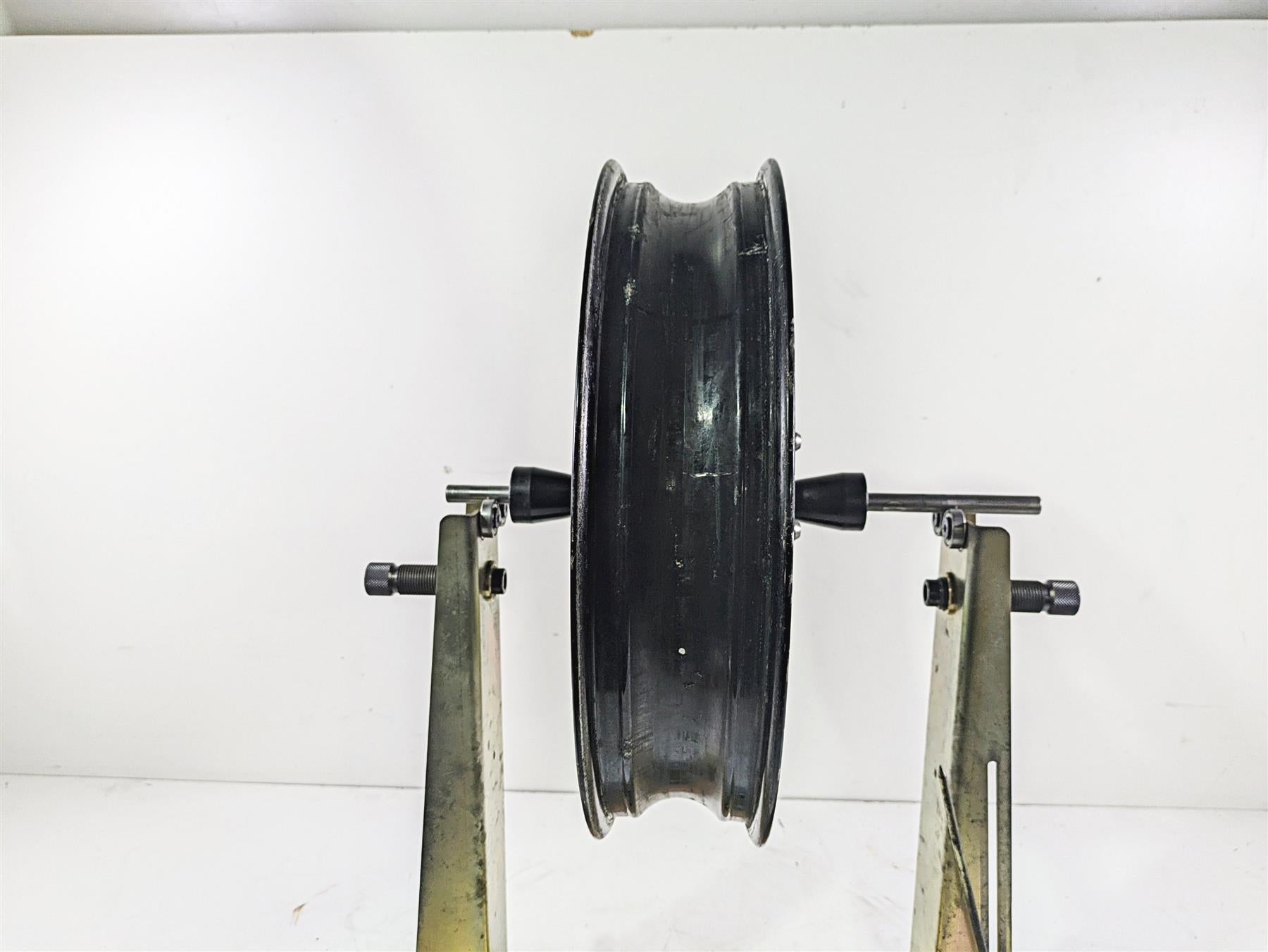 2007 Suzuki GSXR600 Front Wheel Rim 17x3.5 Read 54111-41G10-019 {{ shop.shopifyCountryName }} - Mototech271