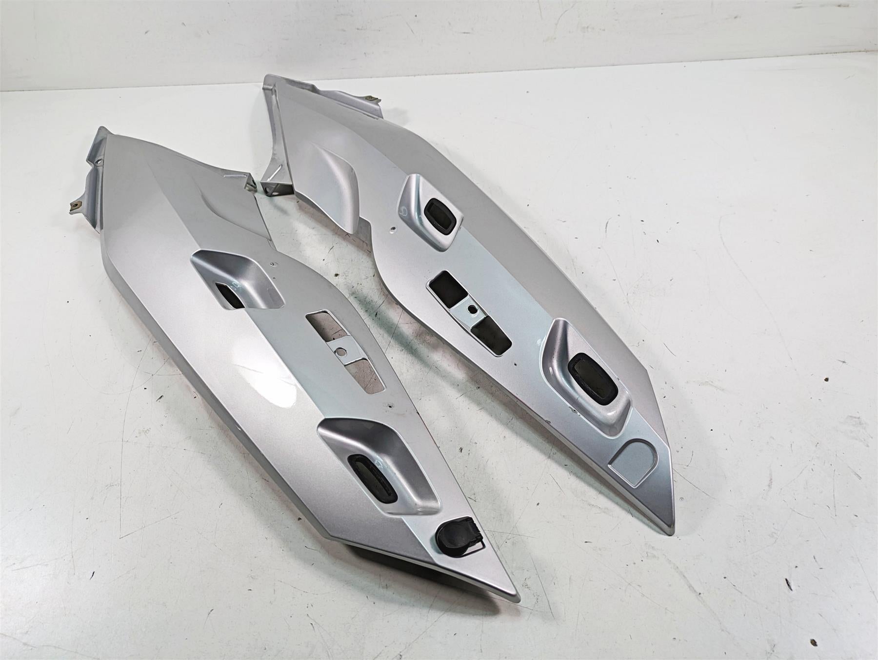 2007 BMW R1200RT K26 Tail Fairing Side Cover Set Titan Silver 46637681573 {{ shop.shopifyCountryName }} - Mototech271