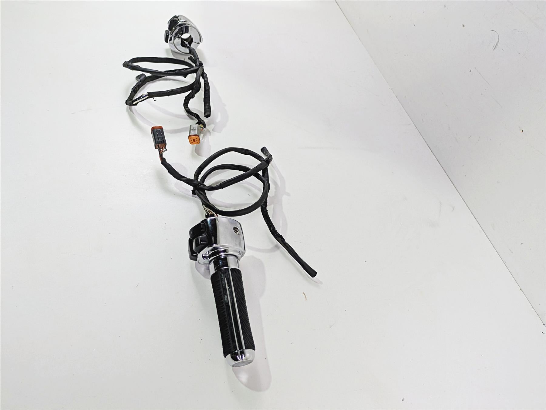 2004 Harley Softail FXSTDI Deuce Left Right Chrome Hand Control Switch 71682-06 {{ shop.shopifyCountryName }} - Mototech271