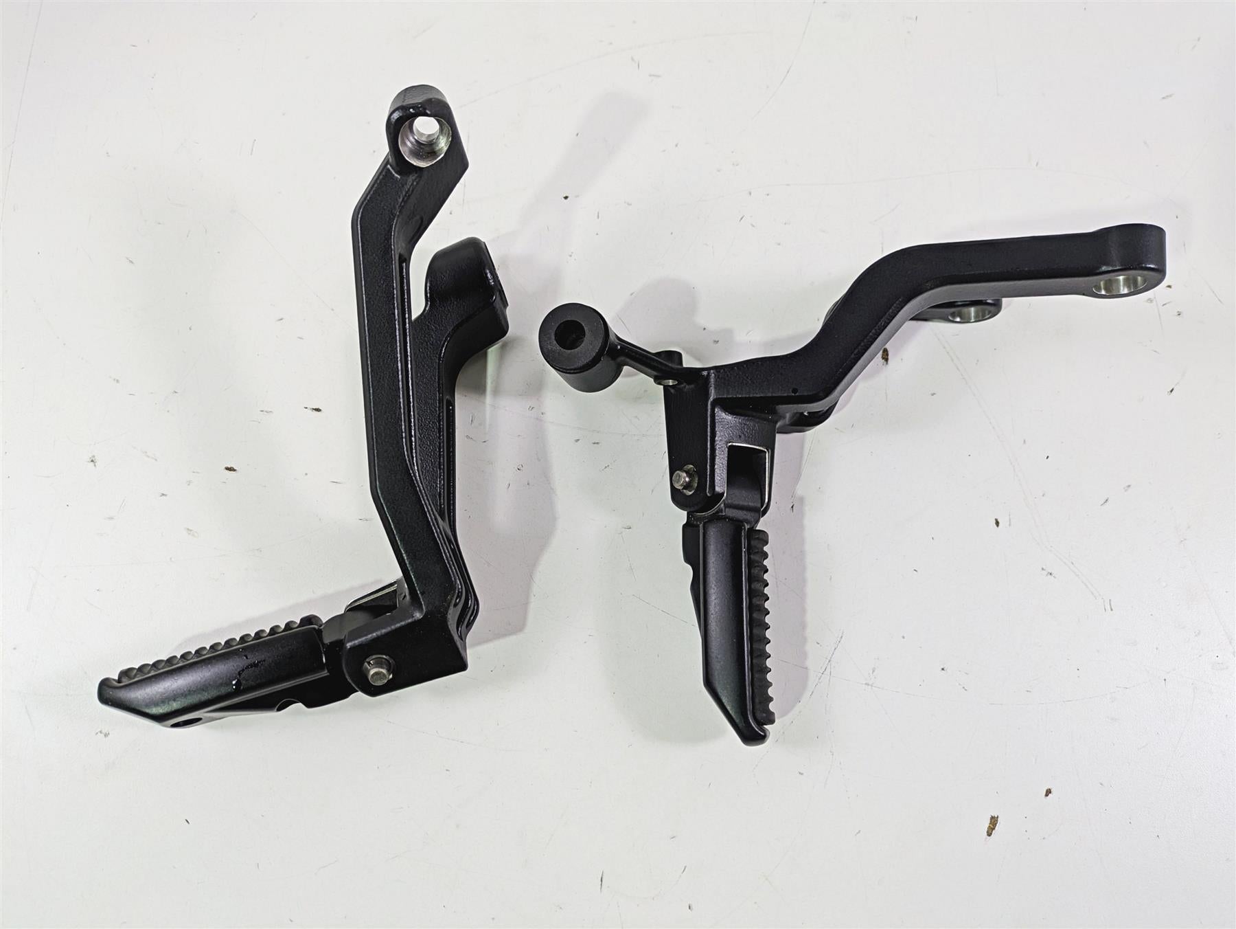 2024 Harley Sportster RH975 S Rear Passenger Foot Peg Rest Set 50502086 50502088 {{ shop.shopifyCountryName }} - Mototech271