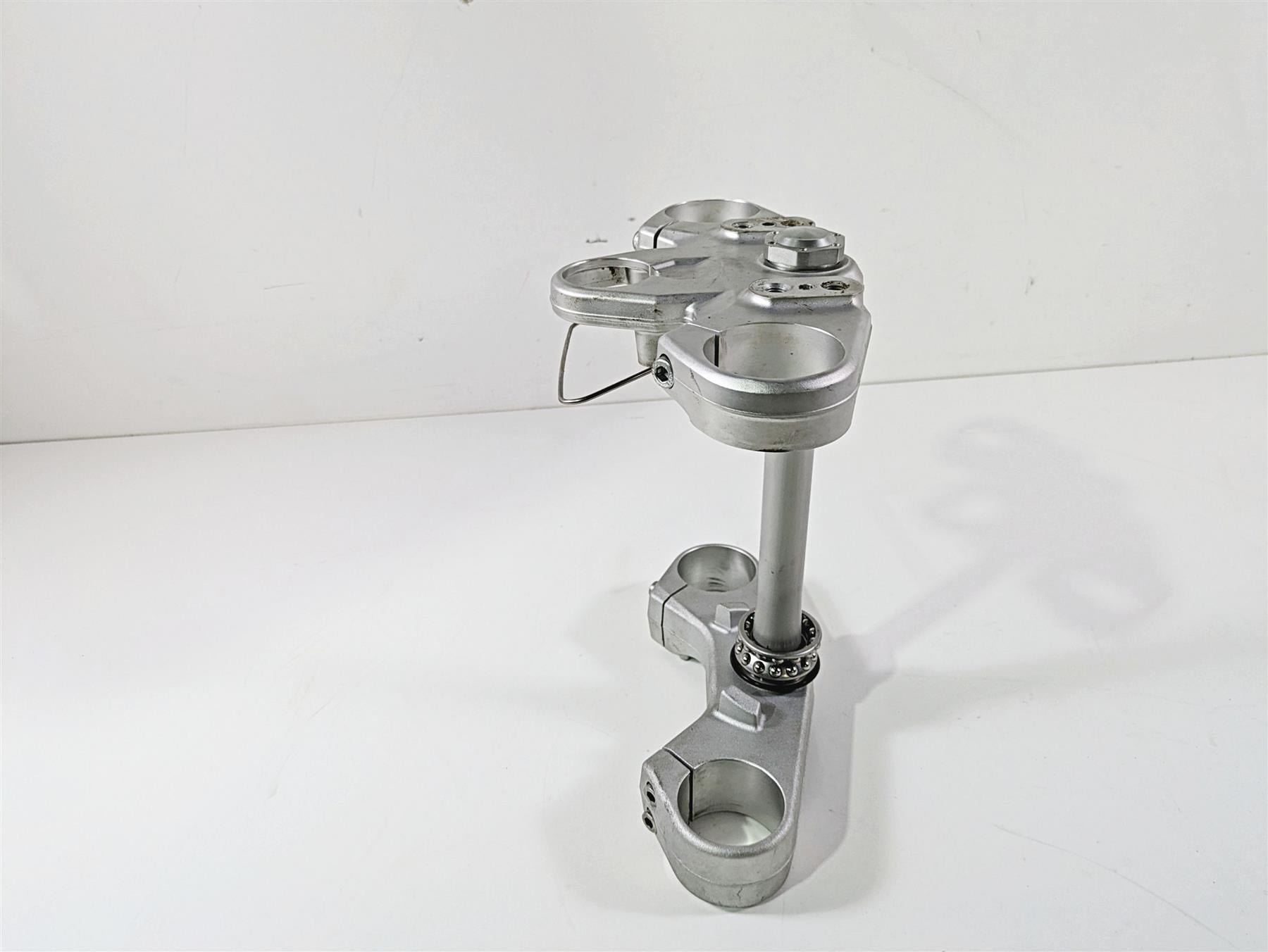 2015 Triumph Tiger Explorer XC Lower Upper Triple Tree Set T2041550 T2041622 {{ shop.shopifyCountryName }} - Mototech271