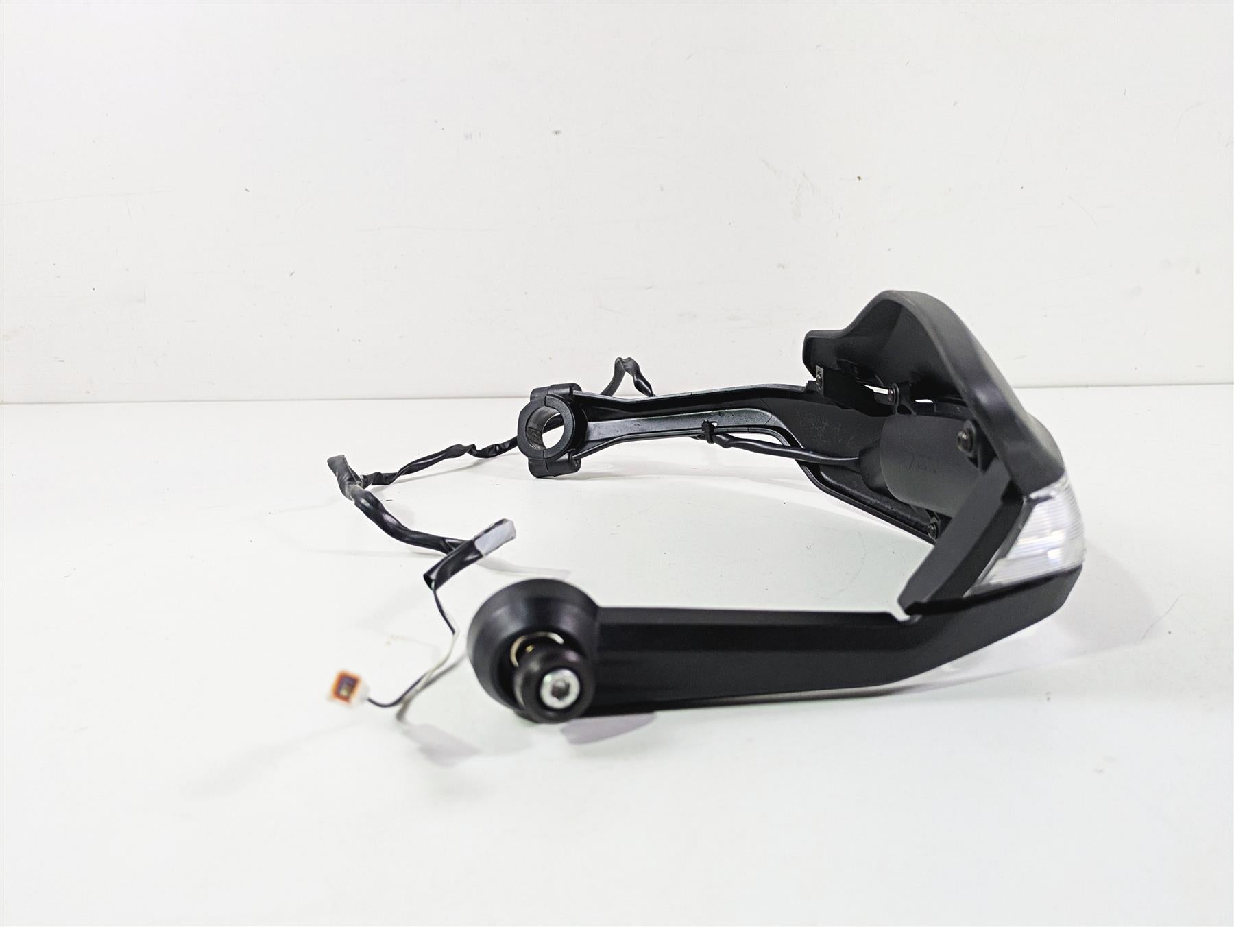 2022 Ducati Hypermotard 950 Right Hand Guard Blinker Turn Signal Set 53010343A {{ shop.shopifyCountryName }} - Mototech271