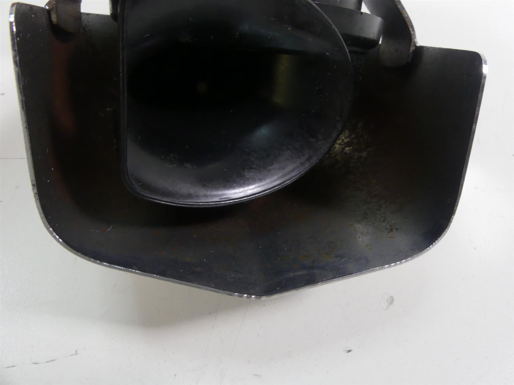 2004 Harley Softail FLSTFI Fat Boy Horn + Chrome Cover 61300478A {{ shop.shopifyCountryName }} - Mototech271