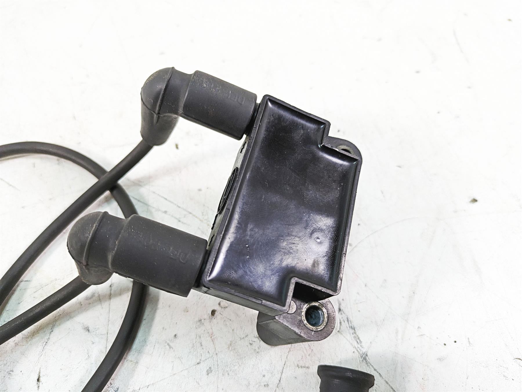 2013 Harley Touring FLHX Street Glide Delphi Ignition Coil Wires Plug 31696-07A {{ shop.shopifyCountryName }} - Mototech271