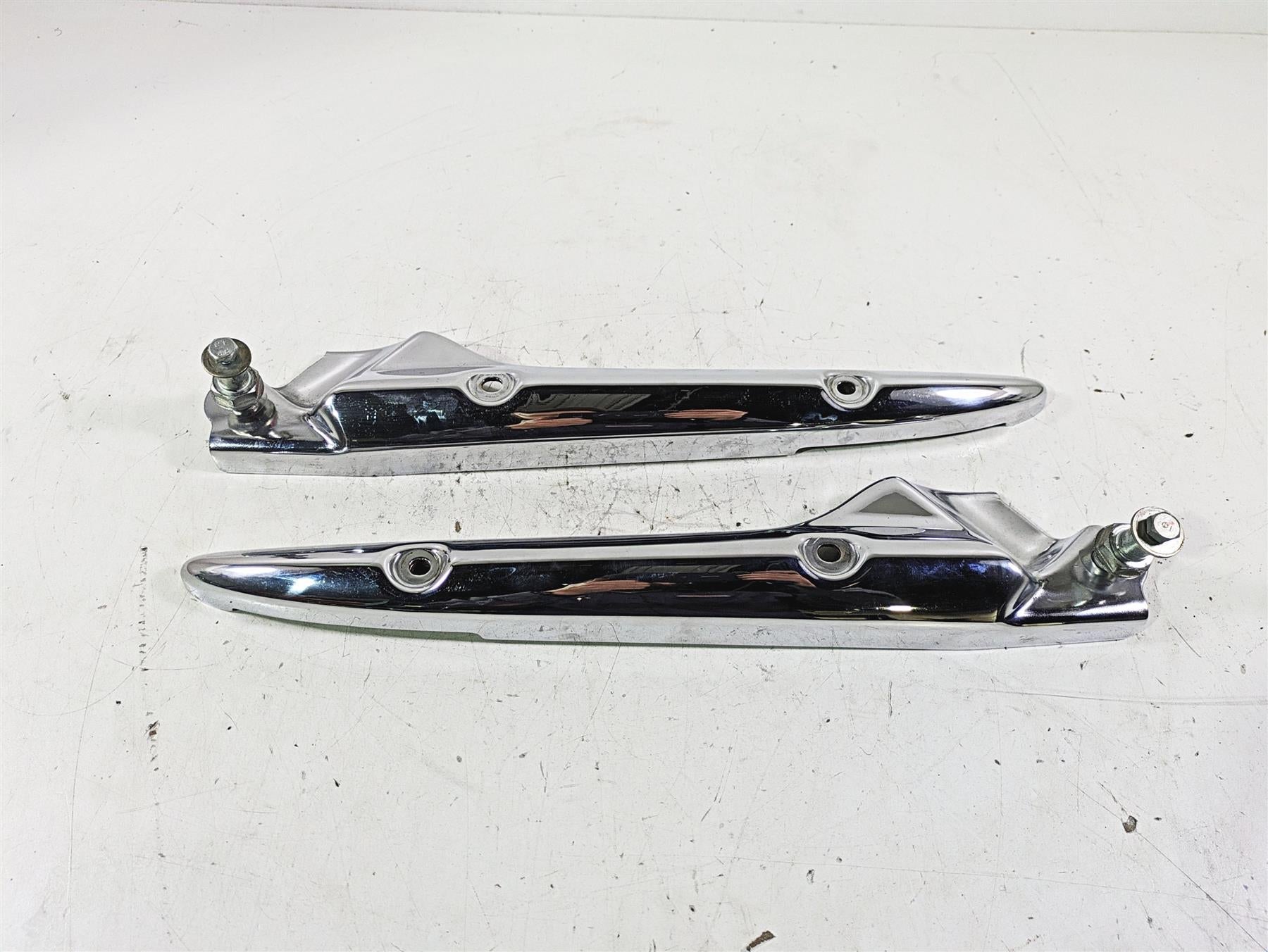 1998 Honda GL1500 Valkyrie Tour Rear Fender Struts Braces Set 77330-MZ0-A40 {{ shop.shopifyCountryName }} - Mototech271