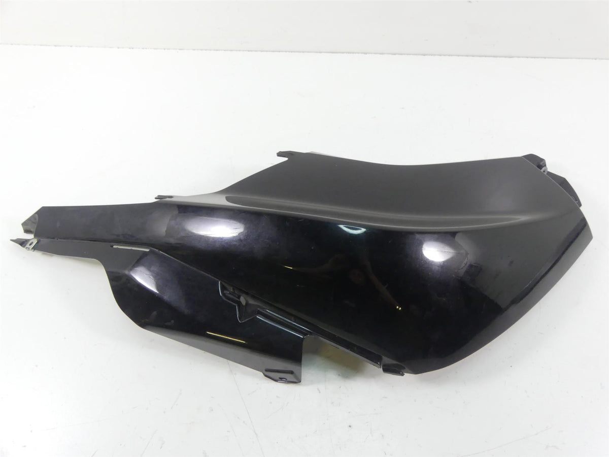 2015 BMW K1600GT K48 Right Side Fuel Gas Petrol Tank Cover Fairing 46637710452 {{ shop.shopifyCountryName }} - Mototech271