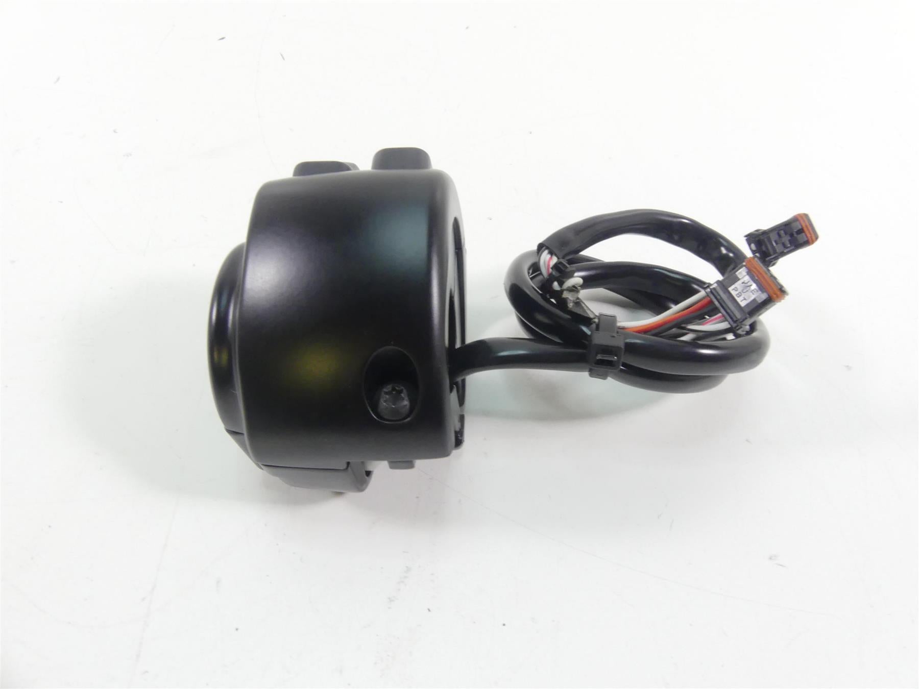2018 Harley Softail FXFB Fat Bob Right Hand Start Stop Control Switch 71500462 {{ shop.shopifyCountryName }} - Mototech271