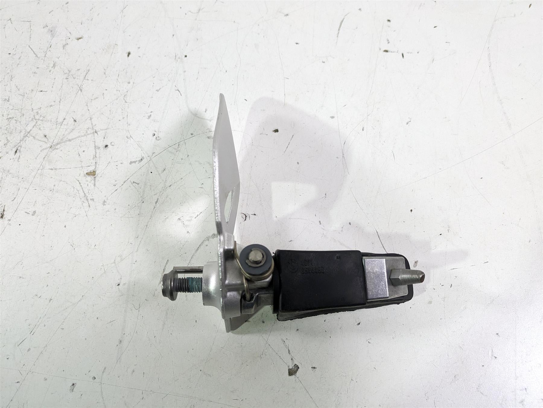 2022 BMW R1250 RT K052 Right Front Footpeg & Brake Pedal Set 35218534746 {{ shop.shopifyCountryName }} - Mototech271