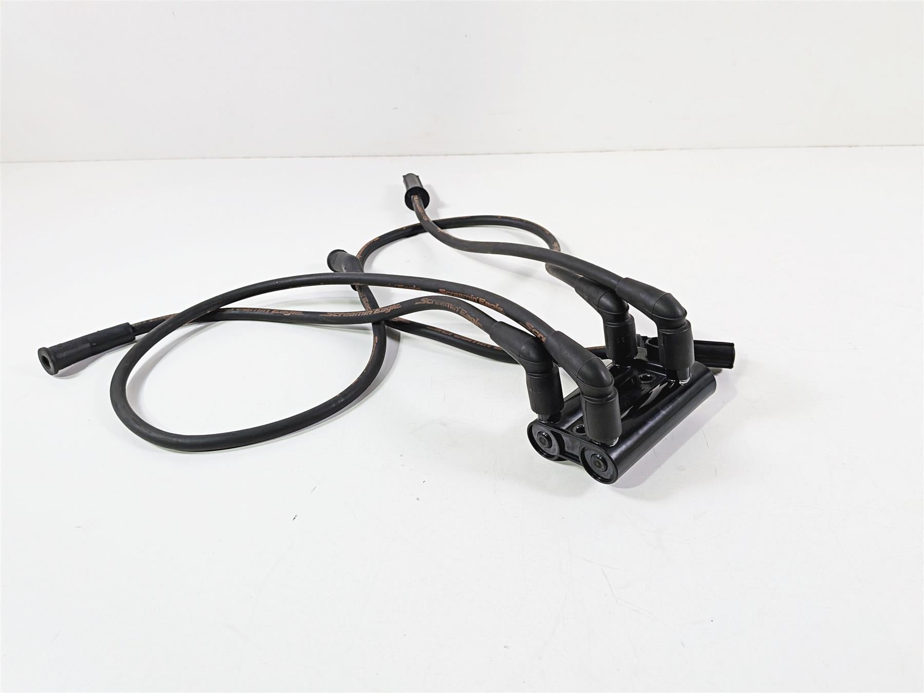 2017 Harley Touring FLHXS Street Glide Ignition Coil Wires & Plugs - Tested 31600017 {{ shop.shopifyCountryName }} - Mototech271