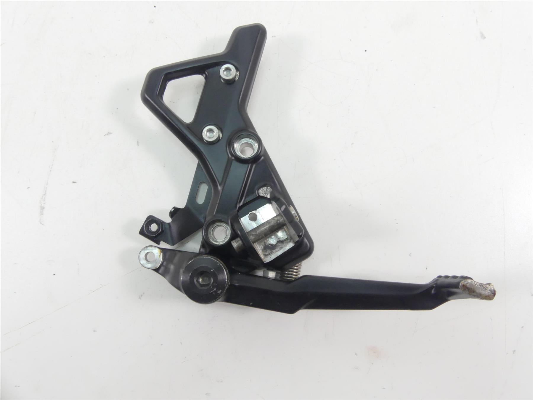 2022 Indian FTR1200 S Right Foot Peg Mount & Brake Pedal Set 5143344 3515138 {{ shop.shopifyCountryName }} - Mototech271