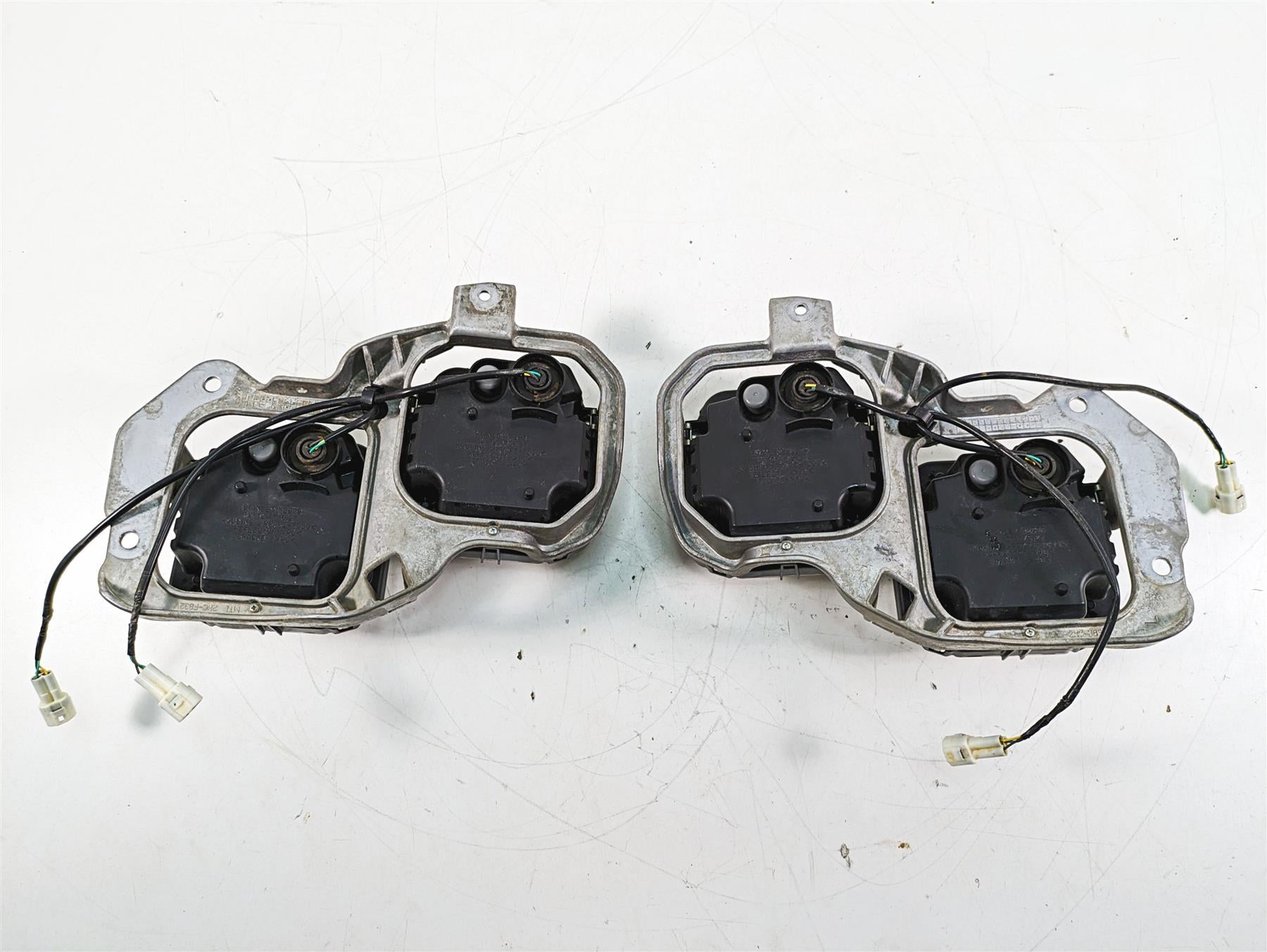 2018 Yamaha YXZ1000R EPS SS Headlight Head Light Lamp Set 2UD-84300-00-00 {{ shop.shopifyCountryName }} - Mototech271