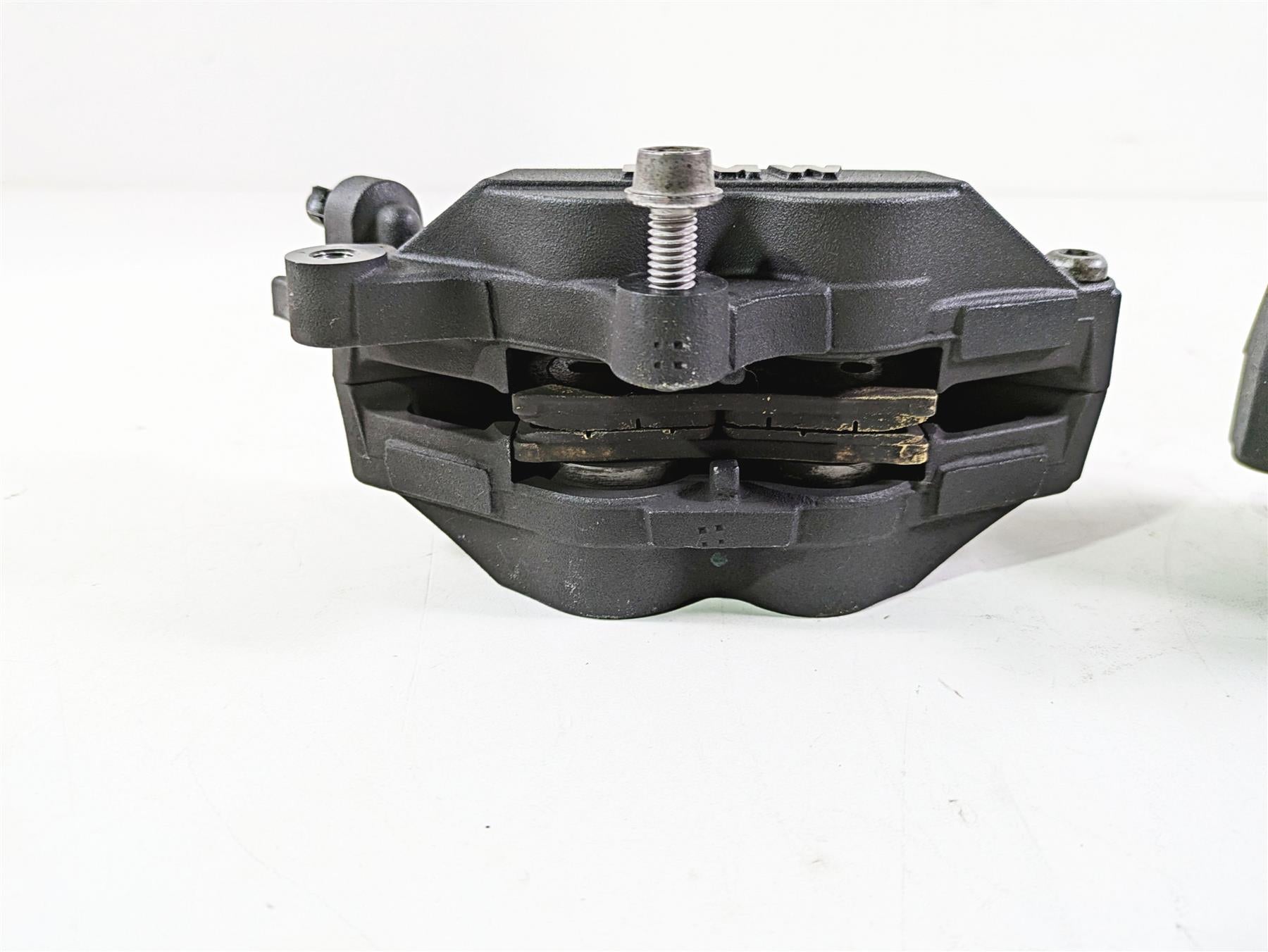 2012 BMW R1200R K27 Tokico Front Brake Caliper Set 34117722517 34117726972 {{ shop.shopifyCountryName }} - Mototech271
