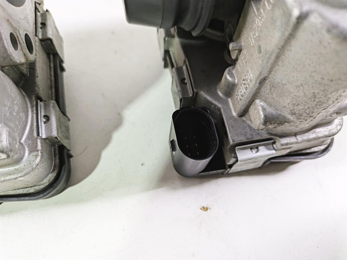 2013 Ducati Hyperstrada 821 Throttle Bodies Body Set 28240901A {{ shop.shopifyCountryName }} - Mototech271