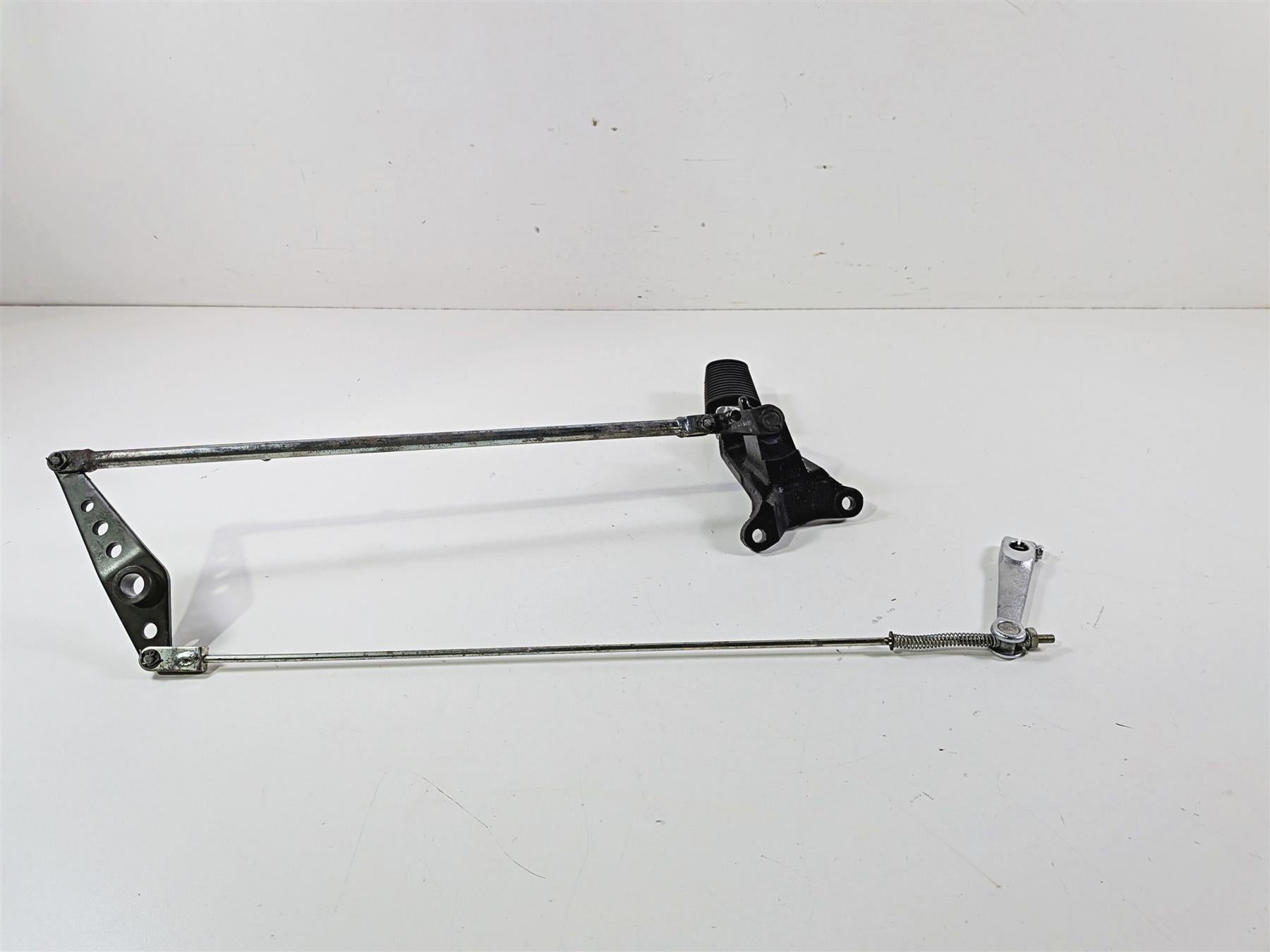 2005 Suzuki VZ800 M50 Boulevard Right Footpeg + Brake Links Set 43511-41F00 {{ shop.shopifyCountryName }} - Mototech271