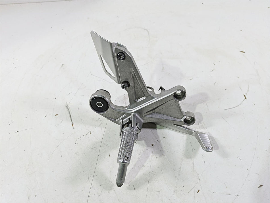 2008 Honda CBR1000RR SC59 Right Front Foot Peg & Brake Pedal Set 50600-MFL-000 {{ shop.shopifyCountryName }} - Mototech271