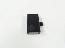 Load image into Gallery viewer, 2001 Harley Touring FLHX Street Glide Alarm Siren Module Control Box 68958-00
