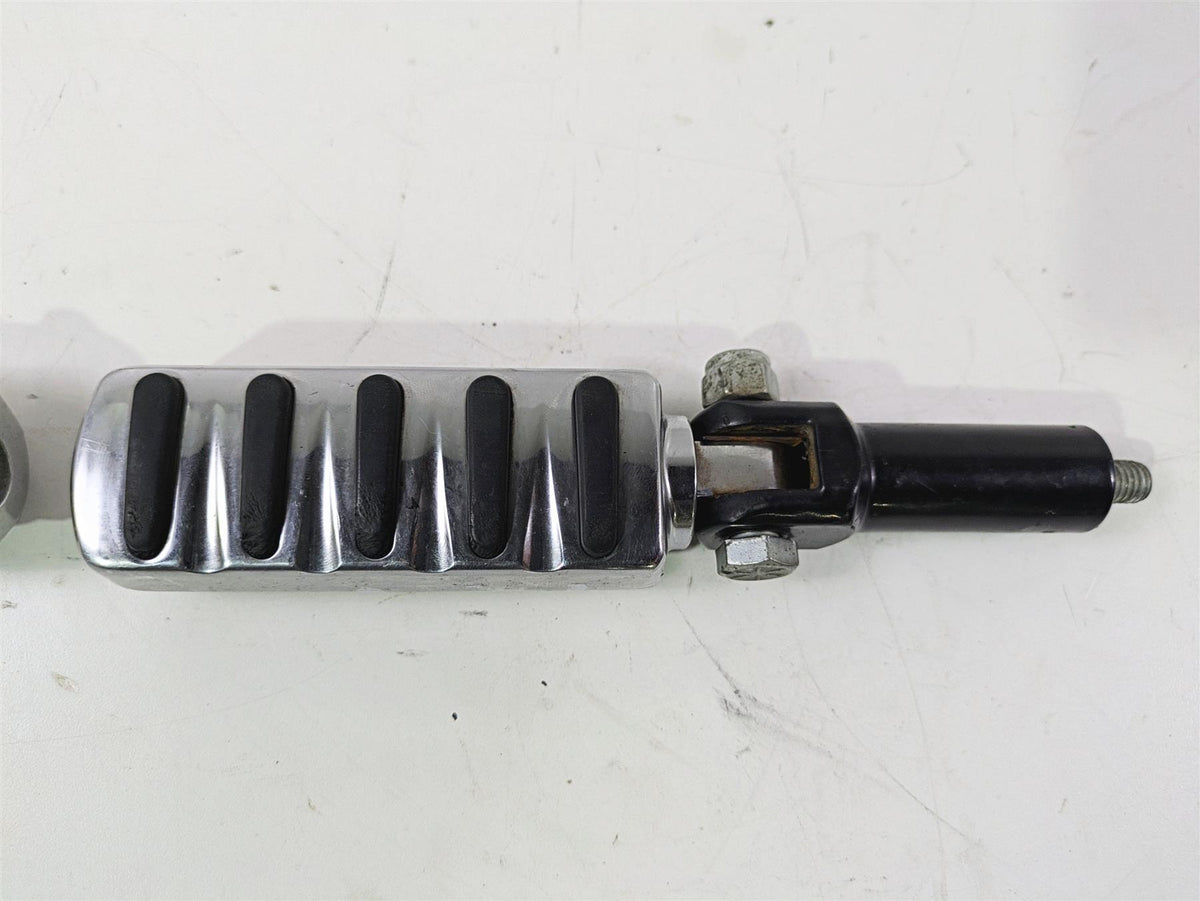 2014 Harley FLS Softail Slim Rear Passenger Footpeg Set 50932-08 {{ shop.shopifyCountryName }} - Mototech271