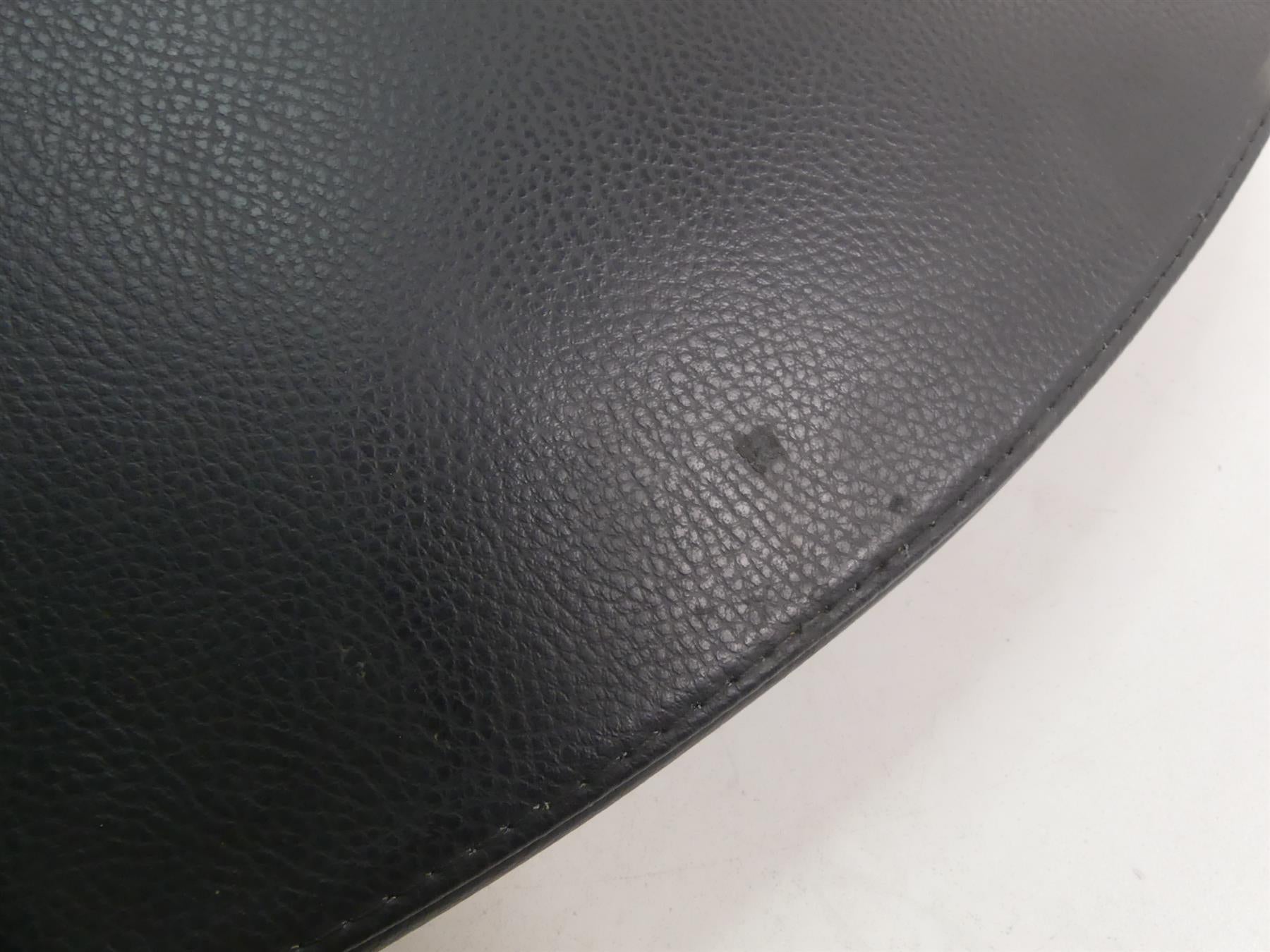 2015 BMW R1200RT K52 Front Driver Rider Saddle Seat - Read 52537728821 {{ shop.shopifyCountryName }} - Mototech271
