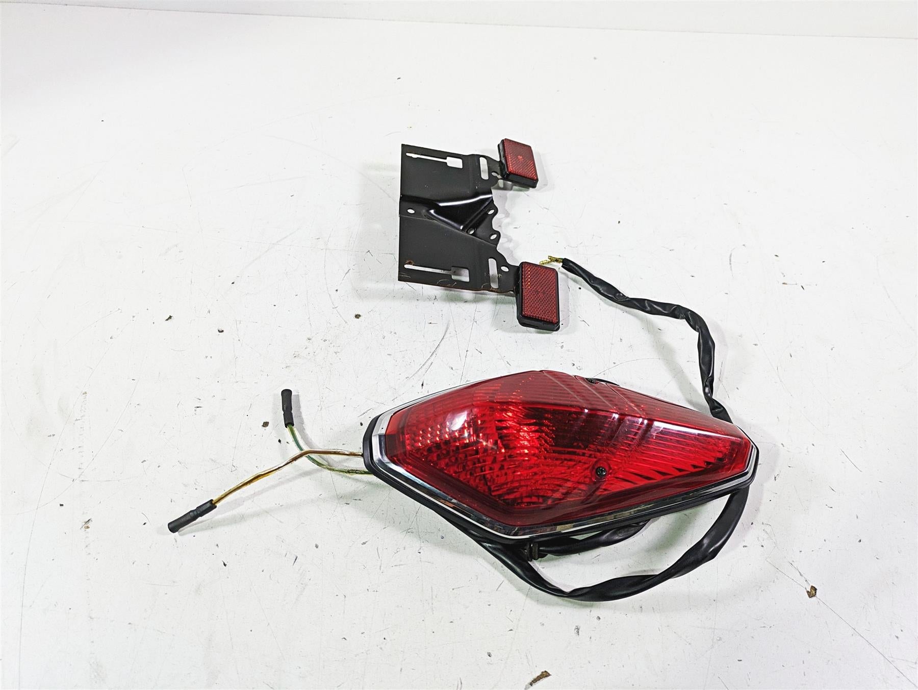 2002 Honda VTX1800 Retro Taillight Plate Holder Light Set 33701-MCV-671 {{ shop.shopifyCountryName }} - Mototech271