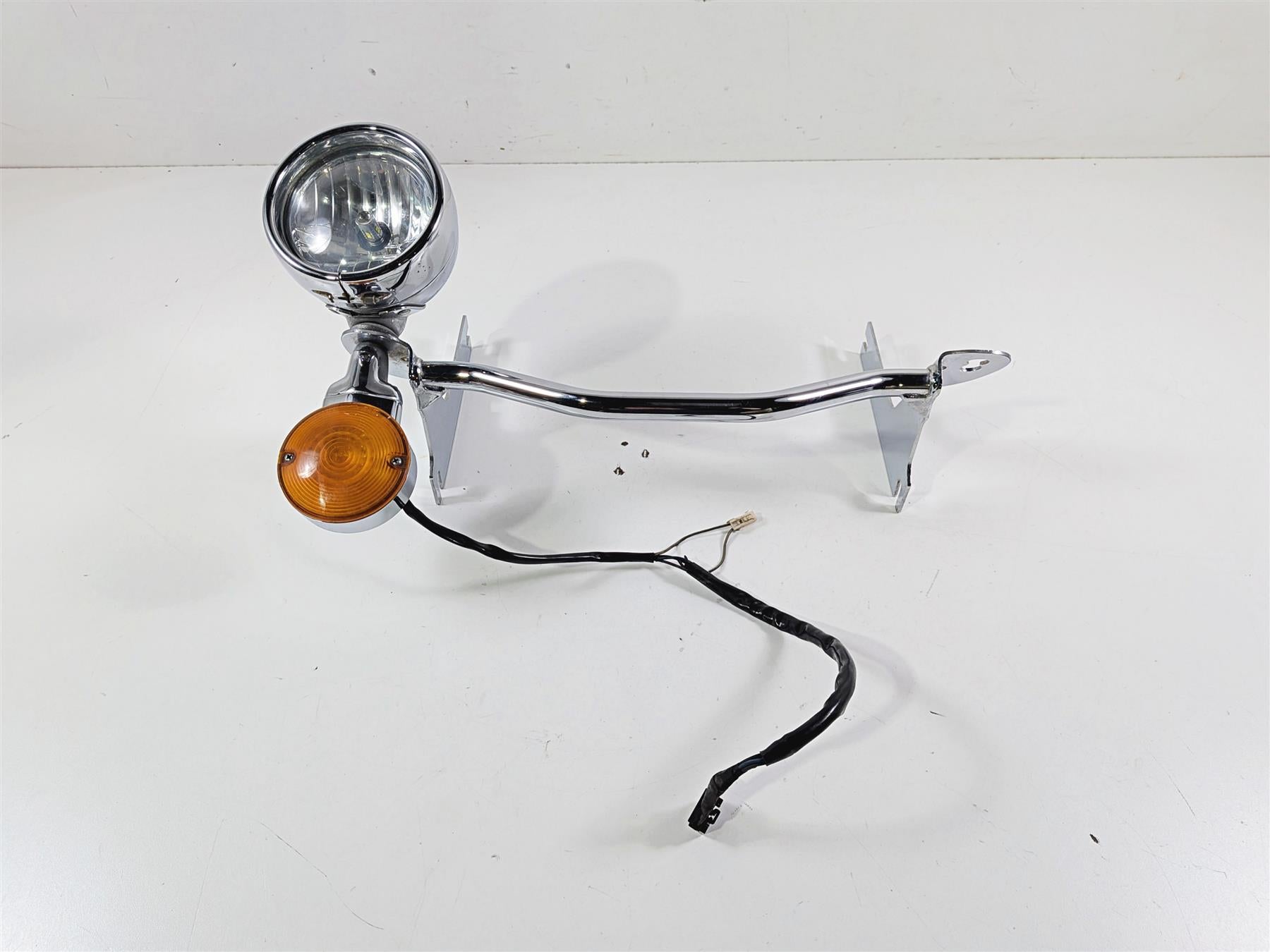 2000 Harley Touring FLHRCI Road King Spotlight Bar & Right Light Read 68712-94A {{ shop.shopifyCountryName }} - Mototech271