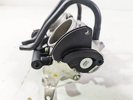 2016 BMW F800R K73 Throttle Body Bodies - Broken Fuel Rail 13548520480 {{ shop.shopifyCountryName }} - Mototech271