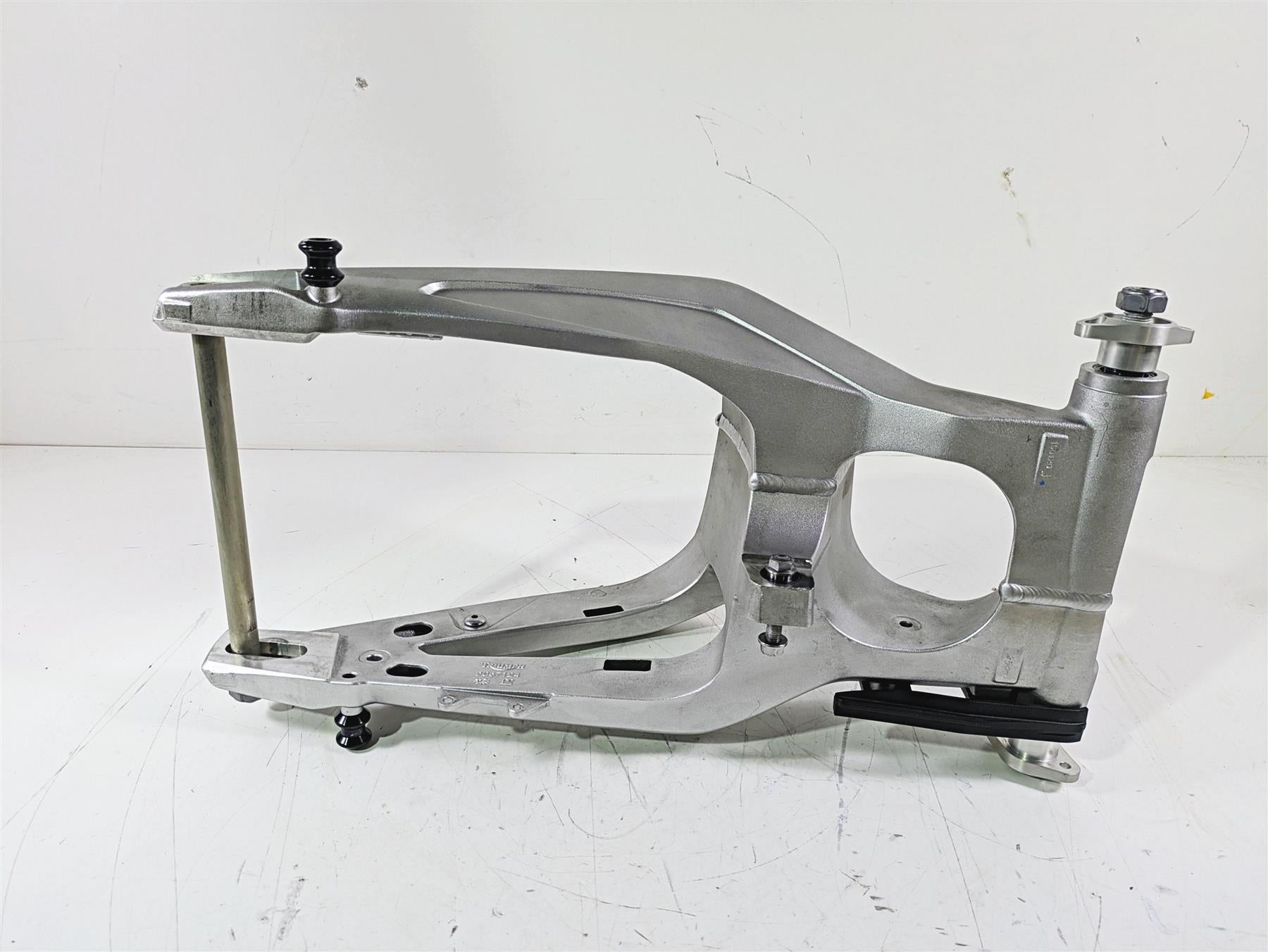 2020 Triumph Daytona 765 Moto2 Rear Swingarm Swing Arm & Axle T2050594 {{ shop.shopifyCountryName }} - Mototech271