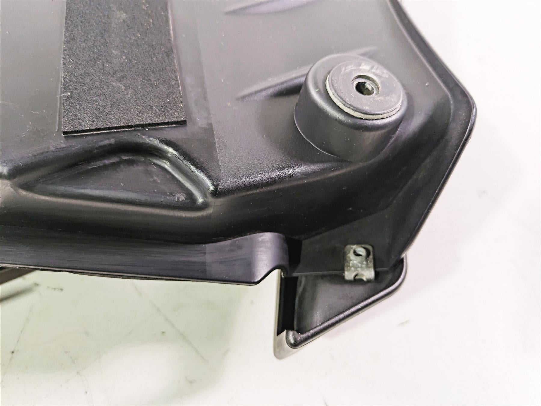 2012 Yamaha XT1200 Super Tenere Left Upper Tank Fairing Set 23P-2842M-00 {{ shop.shopifyCountryName }} - Mototech271